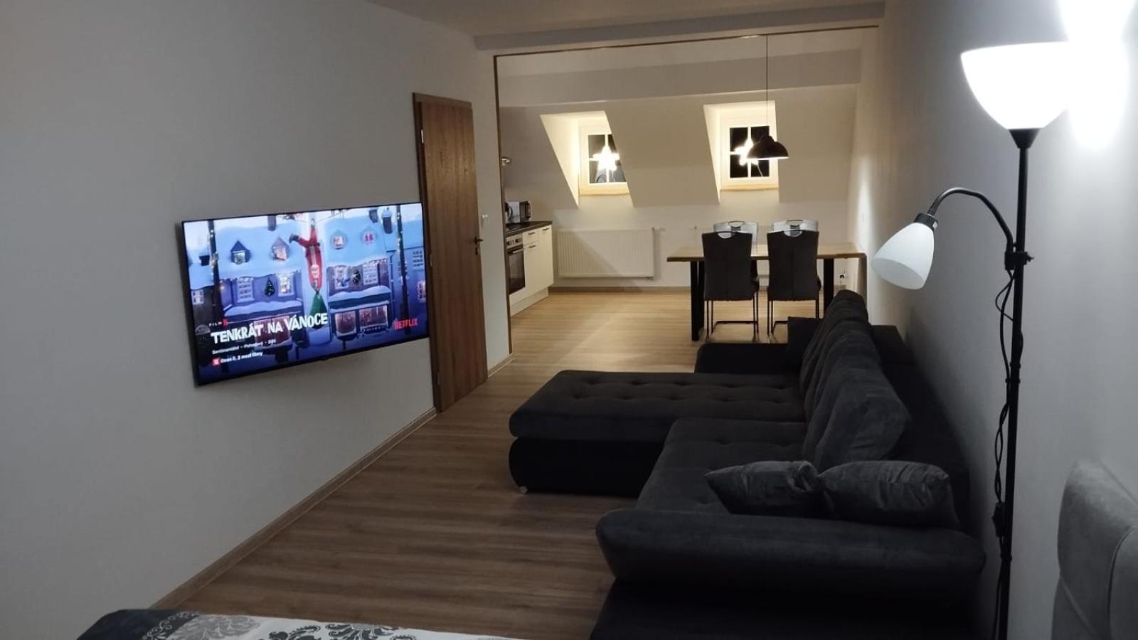 Apartman Albreit 3 야히모프 외부 사진