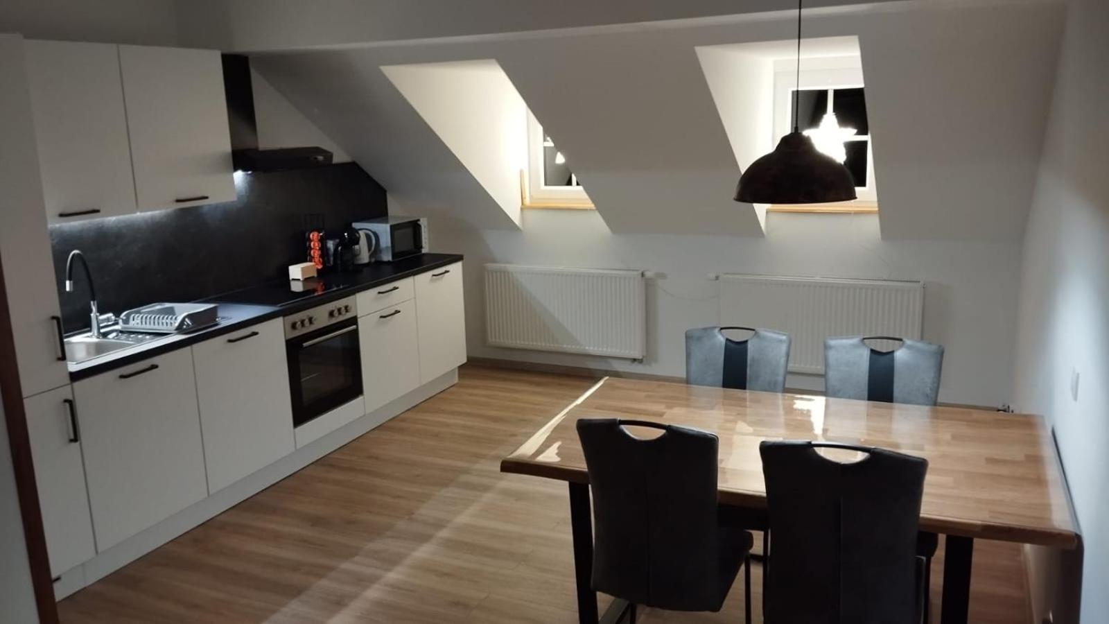 Apartman Albreit 3 야히모프 외부 사진